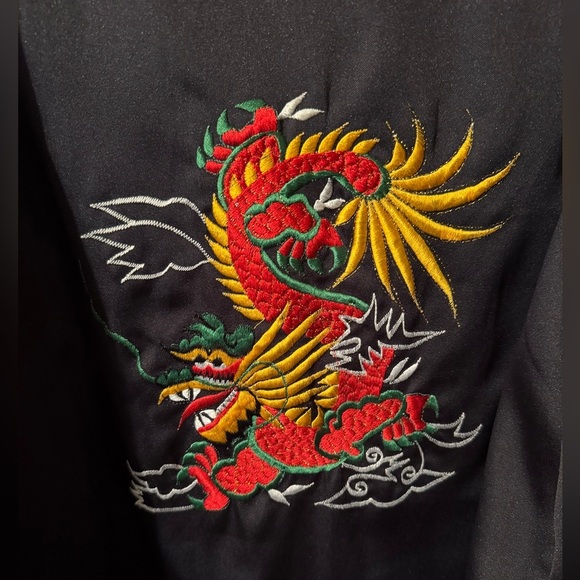 Dragon Embroidered Black Kimono - Picture 2 of 7